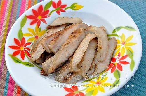 คอหมูย่างอร่อยๆ พร้อมเสิร์ฟแล้วนะ