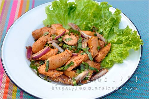 วิธีทำลาบไส้กรอกทอด สูตรอาหารทำง่ายๆ ทำกินเองได้