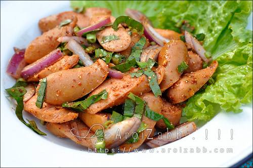 สูตรลาบไส้กรอกทอด วิธีทำอาหารง่ายๆ กินเอง