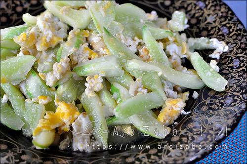 สูตรแตงกวาผัดไข่ วิธีทำอาหารง่ายๆ กินเอง