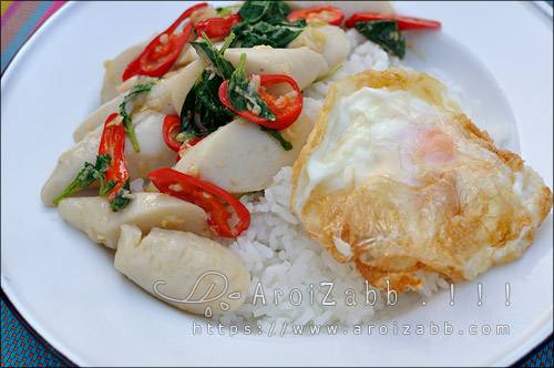 ผัดกะเพราลูกชิ้นปลา วิธีทำเมนูอาหารง่ายๆ กินเอง