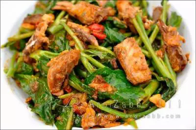 ผัดคะน้าปลากระป๋อง เมนูอาหารง่ายๆ อร่อยแซบ