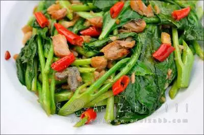 คะน้าผัดปลาเค็ม เมนูอาหารง่ายๆ อร่อยแซบ