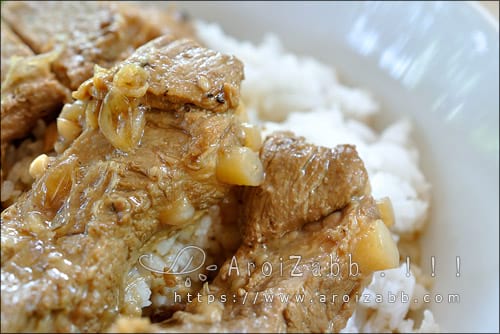 กระดูกหมูอ่อนๆ ชิ้นเล็กๆ เคี้ยวง่าย อร่อยแน่นอนค่ะ